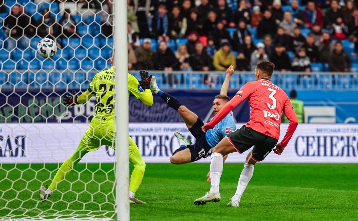 Objevte příběhy legendárních hráčů FC Pardubice
